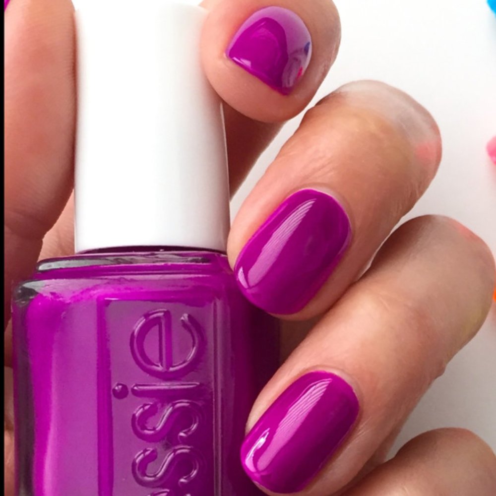 Essie The Fuchsia of Art